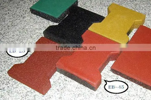 Interlocking rubber tile
