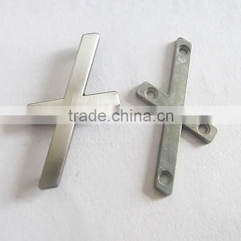 Zinc alloy cross rivets for clothes