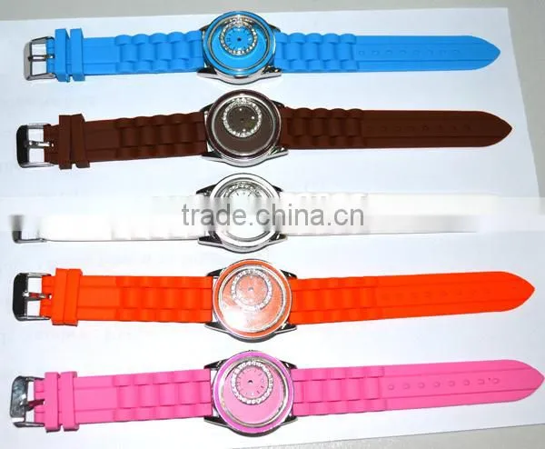 OEM/ODM Latest Fashion silicone Ladies wrist watch with diamond face