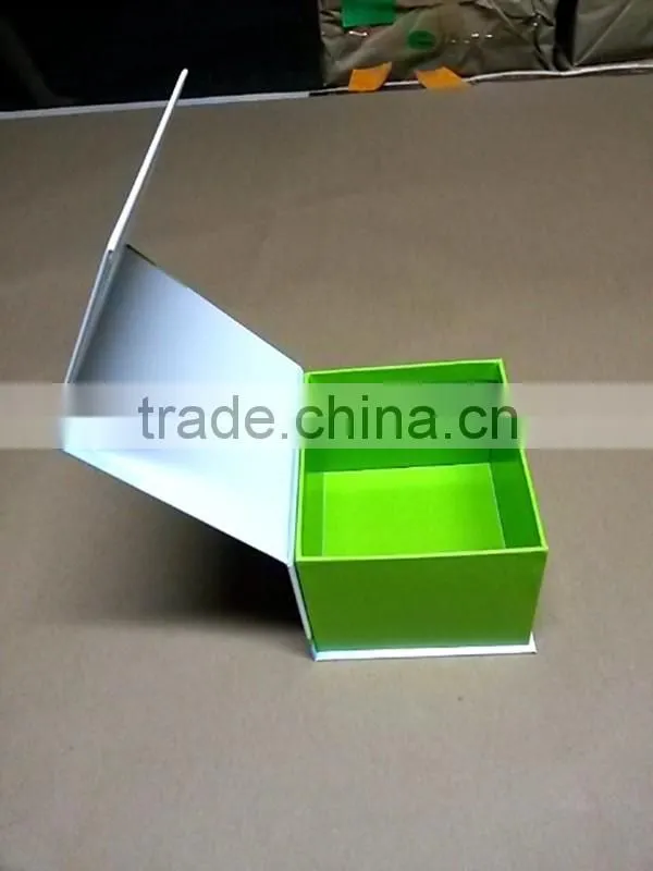 Custom Magnet Closed Paper Gift Foldable Box