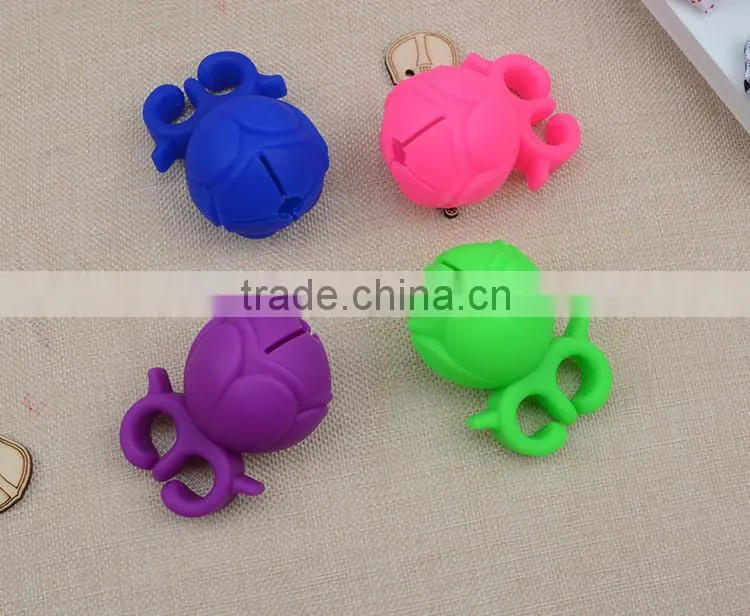 Custom acrylic rubber silicone wearable nail polish bottle holder