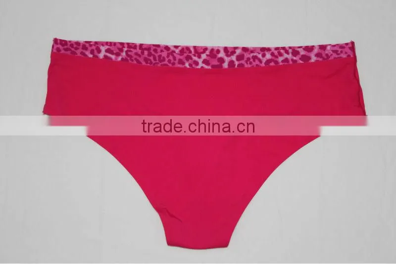 2014 Latest Design Seamless Bonded Thong Underwear Woman