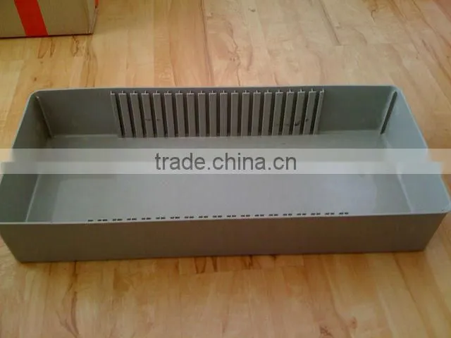 Injection molded plastic container