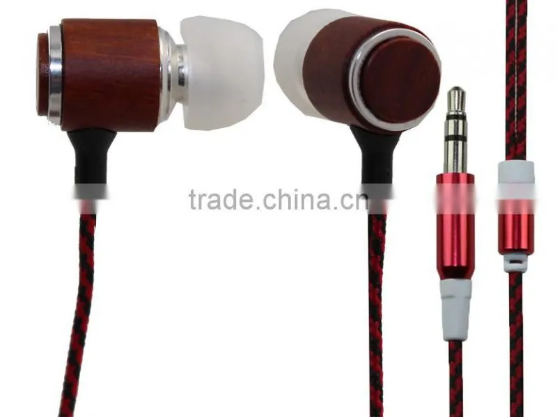 Tot High quality Fashion wood earphone Stereo bass Music earphone for MP3 And tablet PC