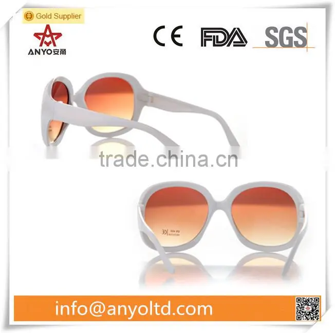Plastic brand sunglass