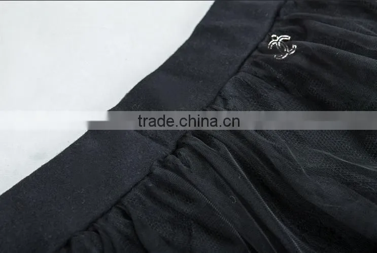 The fashion leisure trousers skirt lace yarn