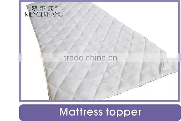 Mattress topper white color novelty design & comfortable