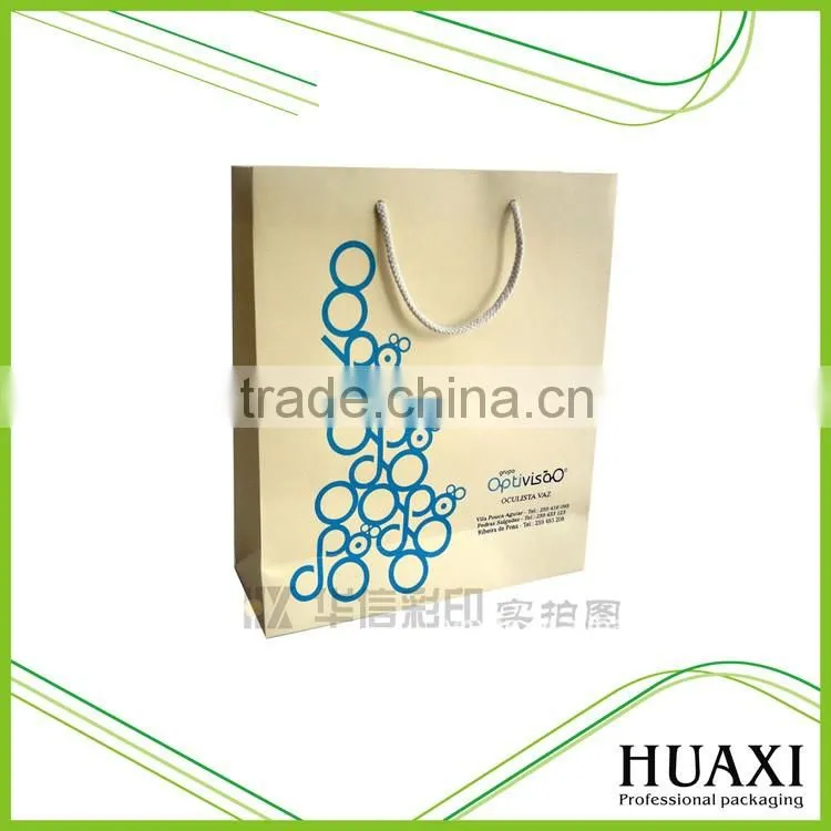 Customized logo matt laminated paper clothings package bags