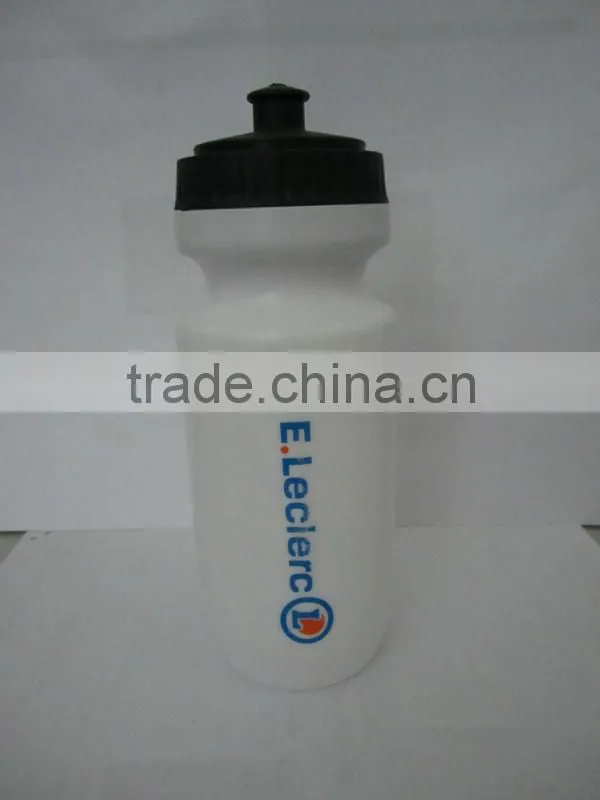 plastic sport bottle with dust protect cap,plastic water bottle with cap ,2015 new design plastic water bottle 600ml