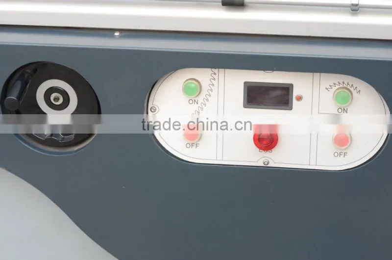 sliding table saw for panel cutting