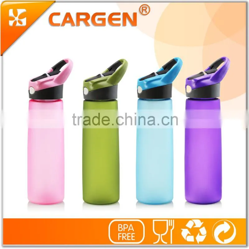 Good heat resistant 700ml sport plastic water bottle tea infuser bottle