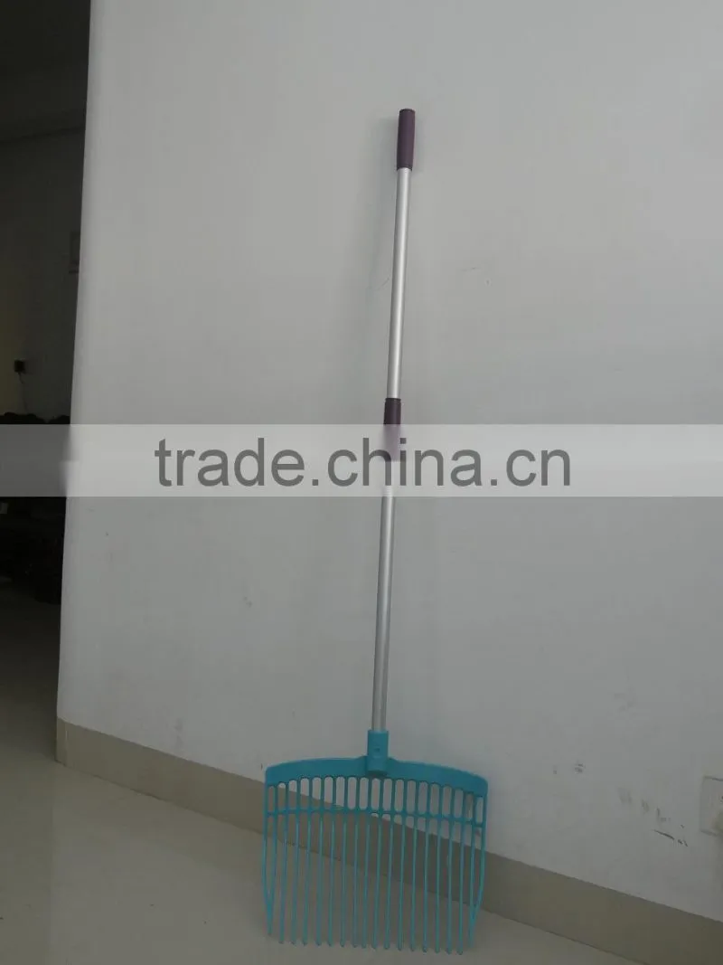 Animal plastic forks