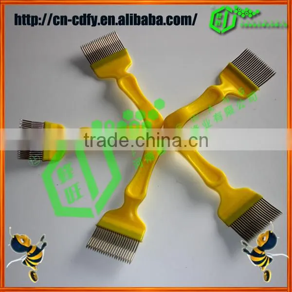 European style uncapping fork