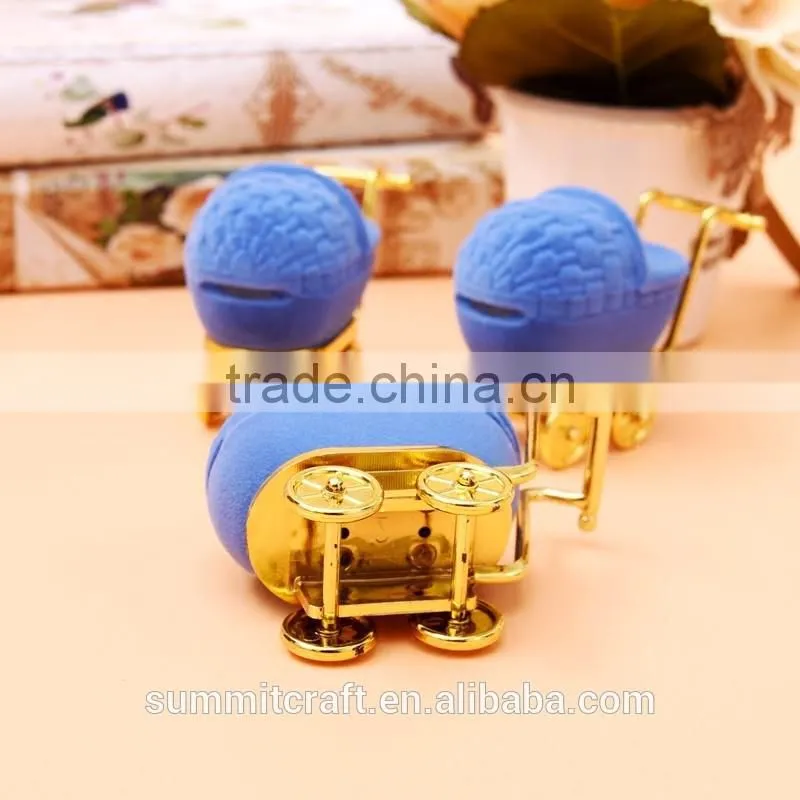 Adroable blue velvet baby stroller antique style ring box