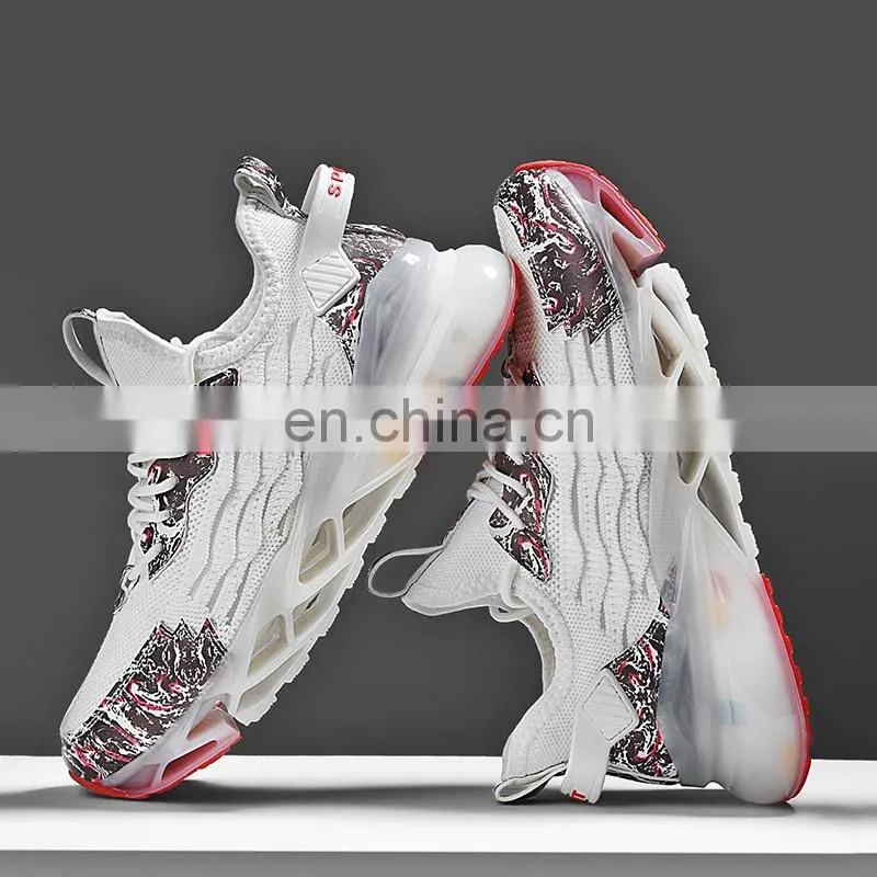 Factory Outlet Christmas Design Wholesale High Quality Men's Jogging Track and Field Breathable Customized Casual Sports Shoes