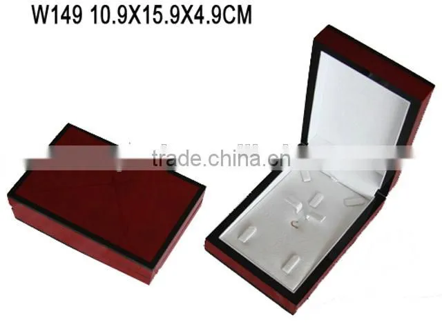 Elegant Glossy Lacquered Wooden Jewelry Ring Pendant Necklace Boxes Manufacturers China W149