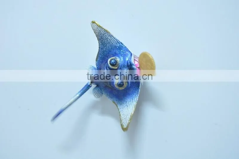 5 inch Glitter Surface Butterfish eat Dollars Little Fish 3d Plastic Fridge Magnet