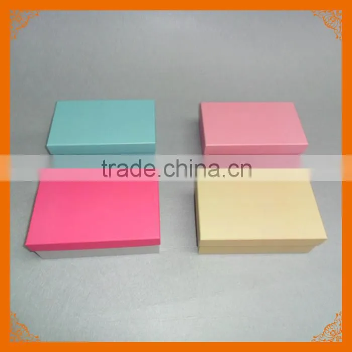 small handmade gift packing box for wedding