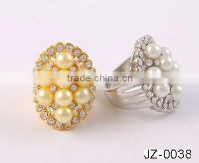 Women's Gender and Gold Jewelry Main Material emerald ring
