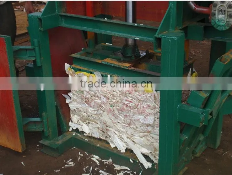 Hot Sale Sawdust Cloth Hydraulic Press Hay Baler