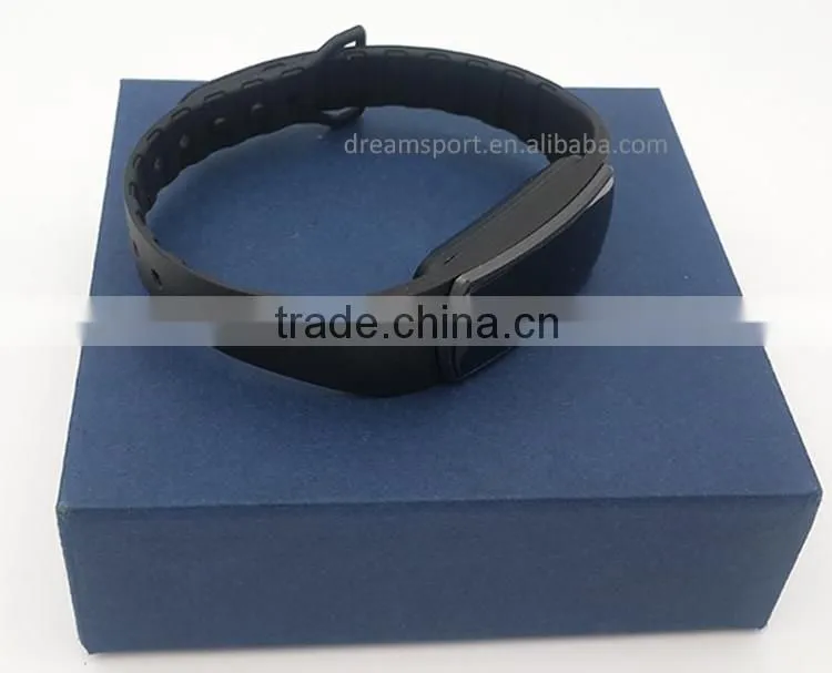 New Arrival Bluetooth Bracelet Activity Tracker Pedometer Sleep Monitor Sync with IOS Android