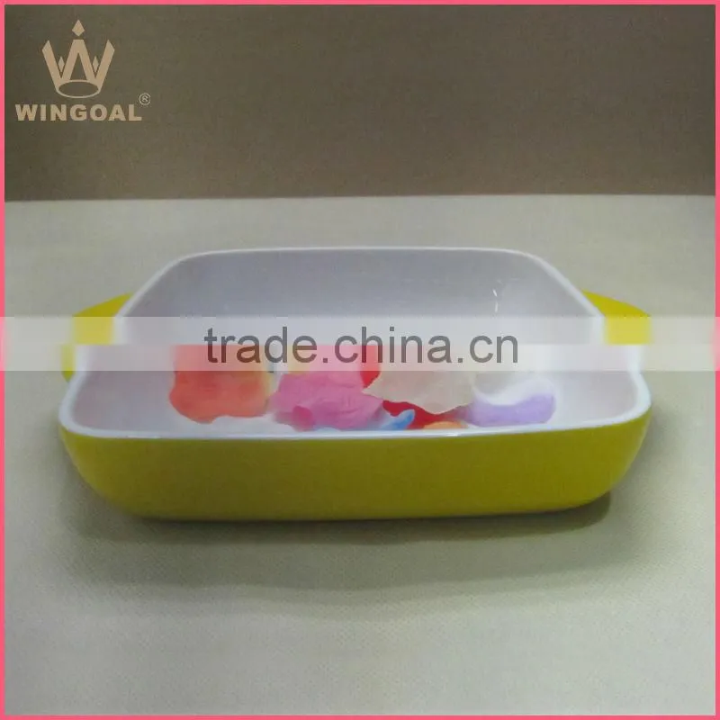 Microwave ceramic and stoneware bakeware