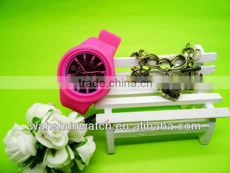 2013 latest design novel collocation black dial jelly tendence watch
