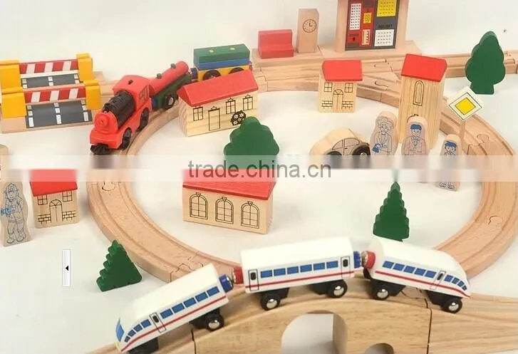 confirm to ASTM and EN71 Electric locomotive, 80pcs railway wooden train set