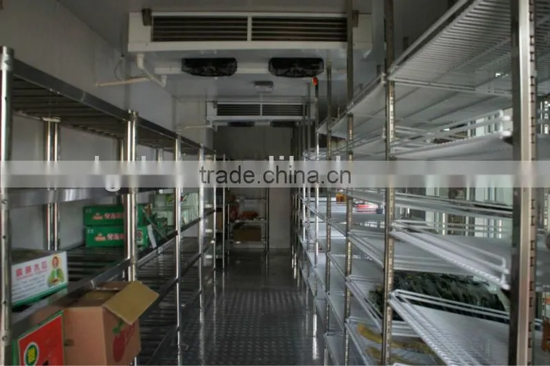 Walk in cold storage display rooms for drinks, diary products in supermarket