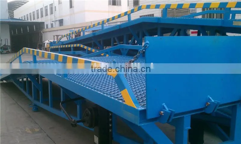 Solid tyres FOUR-WHEEL mobile hydraulic yard ramp