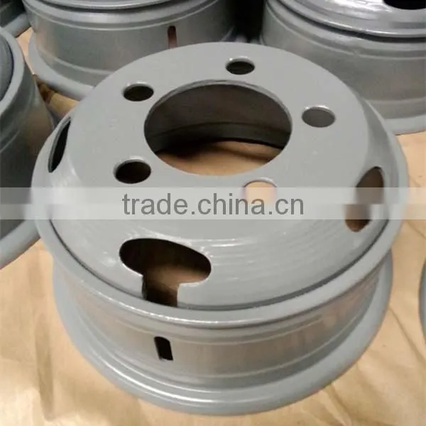 Demountable Car Wheel Hub with Distinctive Design