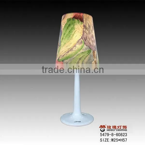 white contemporary lighting pillar