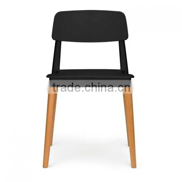 Modern simple design wooden legs PP Plastic Restaurant Chair