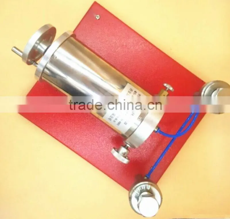 Manual pneumatic pressure calibrator