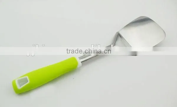 Eco-friendly kitchen utensil stainless steel solid turner with plastic handle