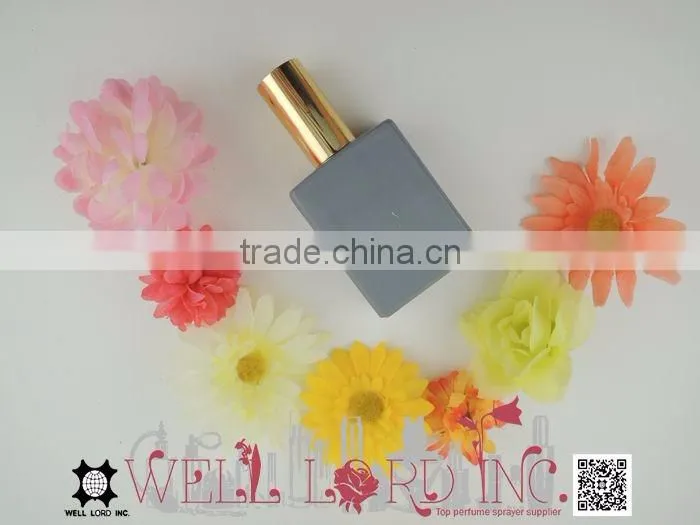 65ml urban style gray glass bottle screw on pump sprayer