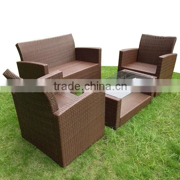 Rattan garden furniture with comfortable seat feeling