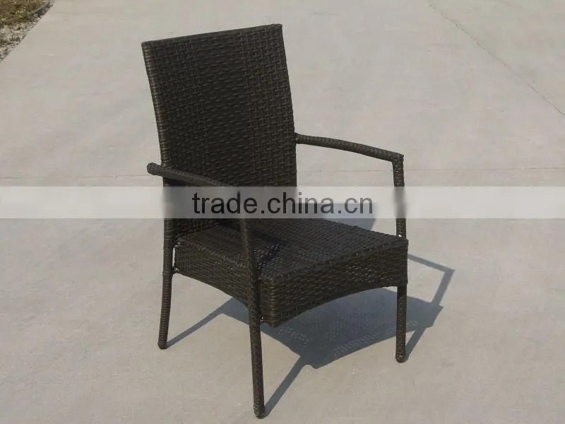 Classic rattan handing chair
