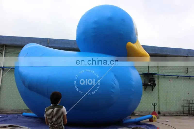 Giant inflatable rubber promotion duck