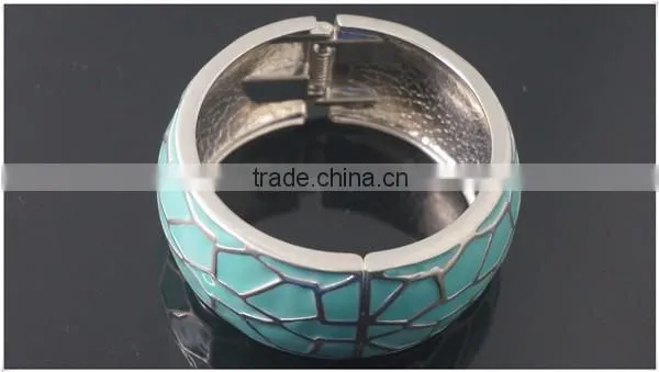 Trendy strong quality green leaf texture ceramics feel zinc alloy bangles