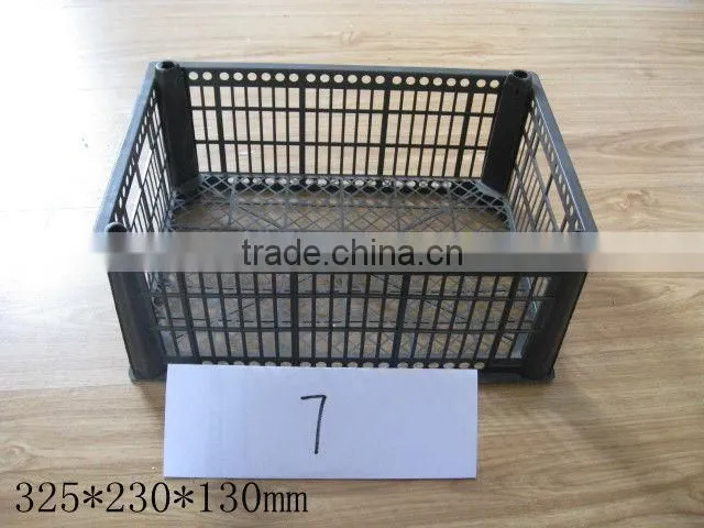 Plastic crate injection mould