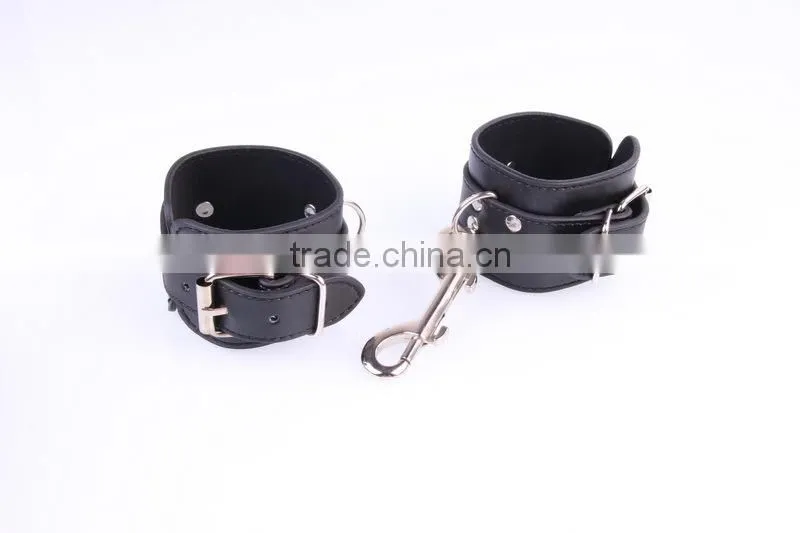 NEW Strong PU handcuff. Wrist Bondage Restraints, wrist and ankle restraint,sexy restraint set