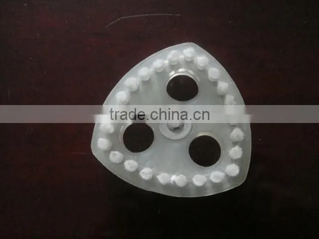 Sieve Cleaner of Triangular type with brush and slider