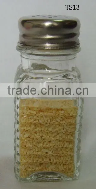 2016 wholesale mini square glass spice horizontal grain embosss shaker with metal lid