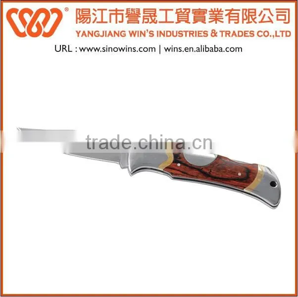 Pocket knife with wood Handle