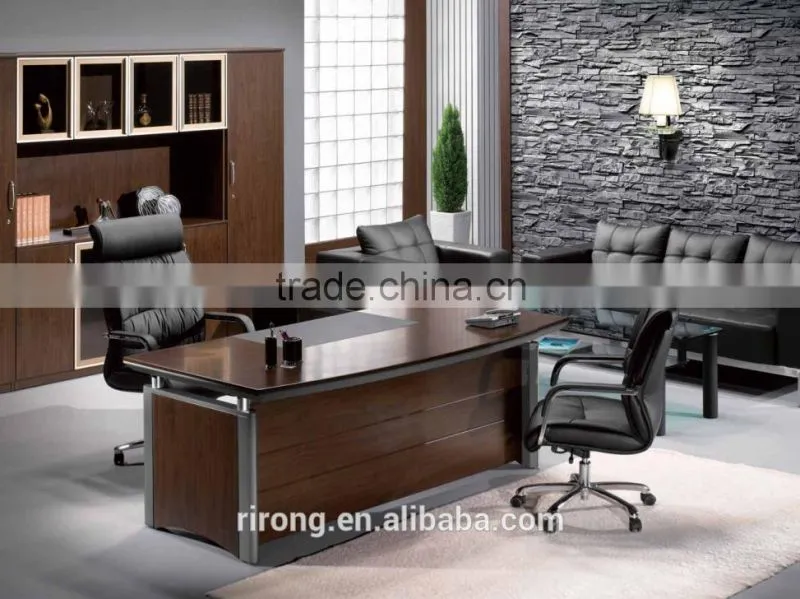 Modern leather executive chair with armrest