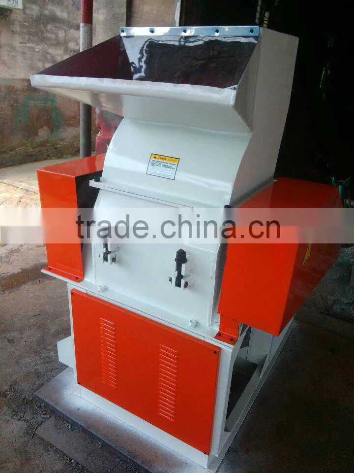 plastic bottle crushing machine