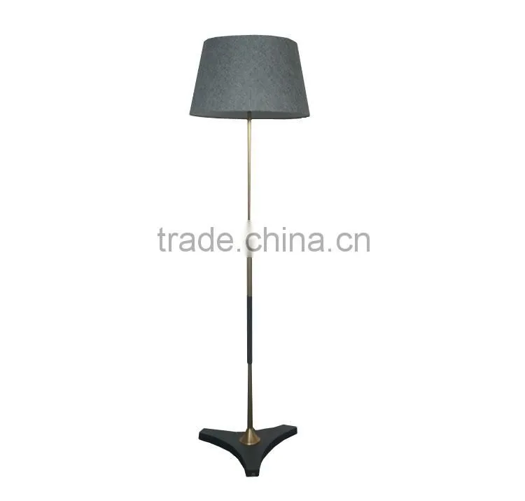 Modern decorative painted wood Floor Lamp Hotel lamp made in China
