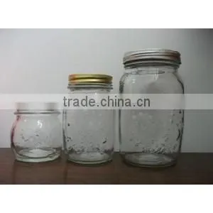 Glass mason jar with lip