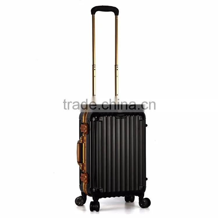 Factory price customized size waterproof aluminum luggage case pilot case for travelling
